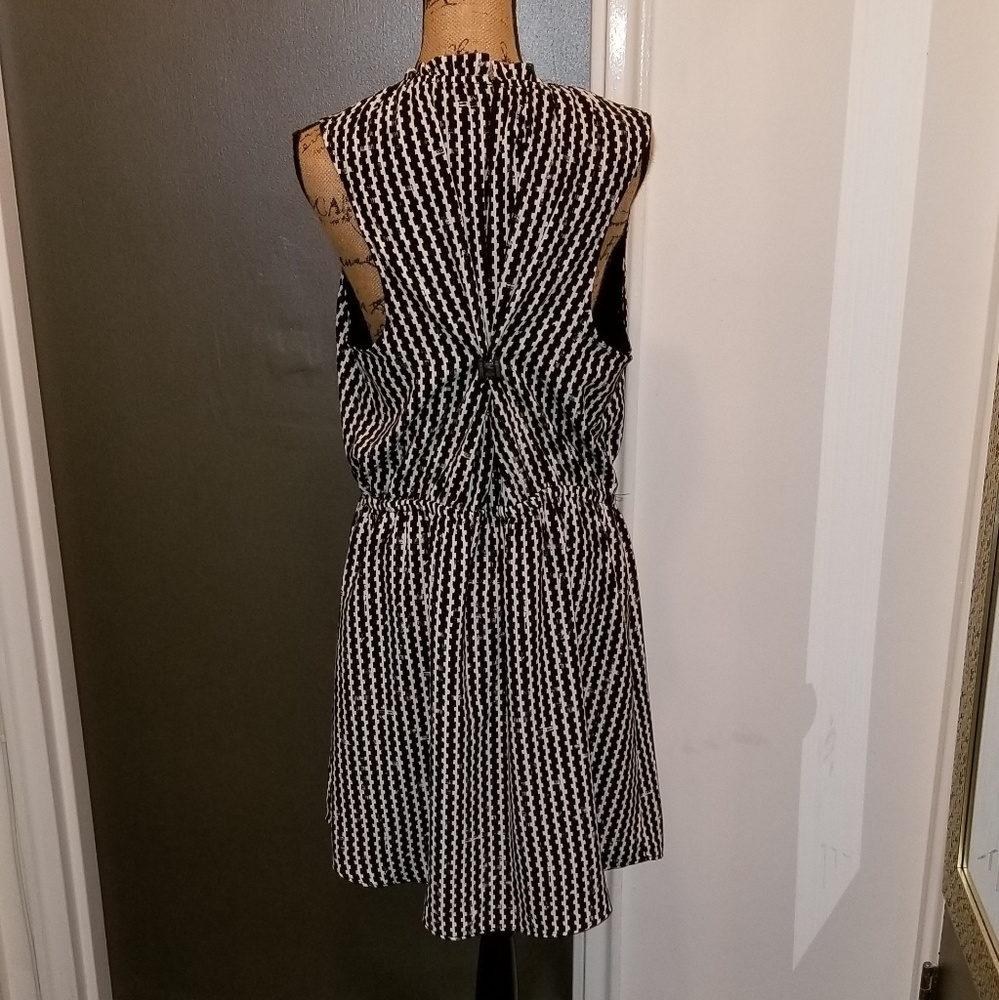 Drawstring dress - Picture 6 of 7
